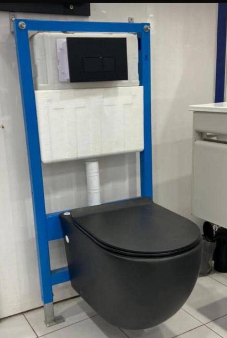 ETS Serigne Fallou 28-CHAISE ANGLAISE SUSPENDUE NOIR| 0.0P| None